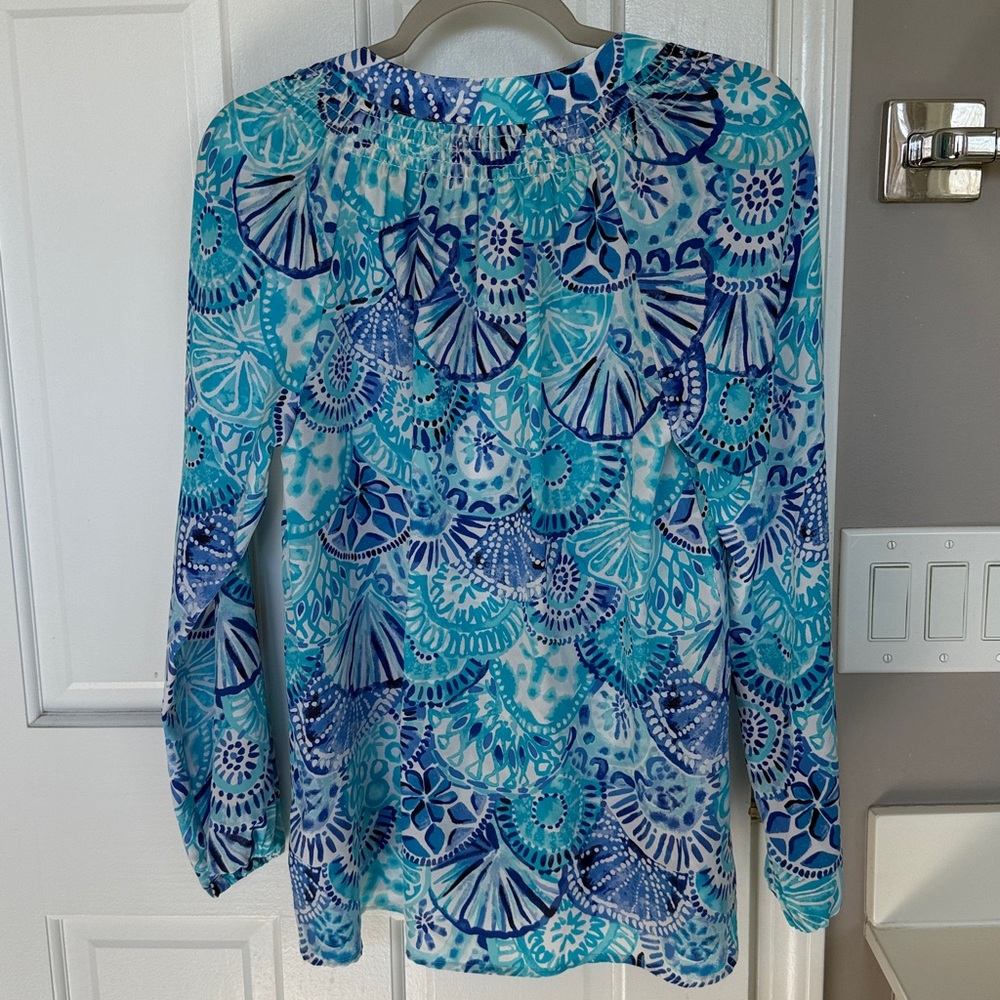 Lily Pulitzer Elsa Silk Top Blue Shell Print Gold Buttons Blouse Long Sleeve - Picture 8 of 8